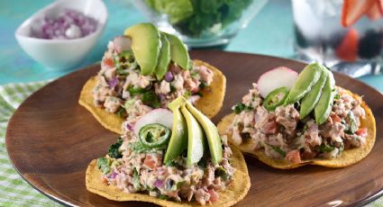 Las más fáciles tostadas de salpicón, como para chuparse los dedos