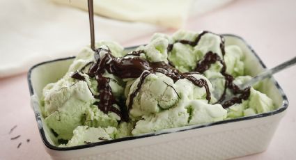 Elabora en casa esta receta y obtén un exquisito helado de menta granizada