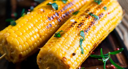 Receta: fácil y rápido, prepara unos ricos elotes asados con mantequilla y hierbas