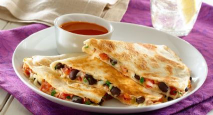 En minutos y súper fácil, prepara estas deliciosas quesadillas para el almuerzo