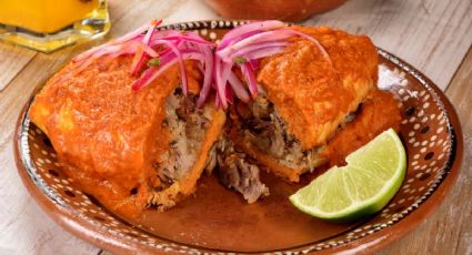 Receta auténtica: tortas ahogadas jaliscienses con rellenos de frijoles y carnitas