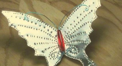 Arte sostenible: cómo crear mariposas con latas recicladas