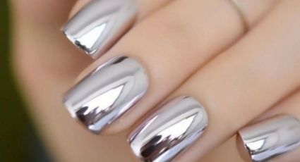 Elegancia plateada: diseños de Nail Art que destacan