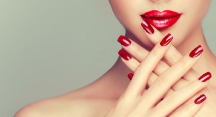 Uñas minimalistas con toque romántico: 5 diseños simples para un nail art encantador