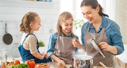 Recetas para hacer con niños: tres opciones que seguro que les encantarán