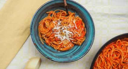 Sabor casero: aprende a cocinar espaguetis en salsa de pimiento rojo con esta fácil receta