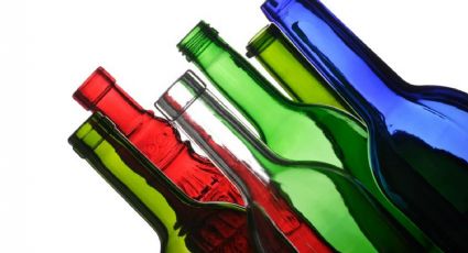 Renueva tu decoración con estilo: 3 proyectos DIY con botellas de vino recicladas