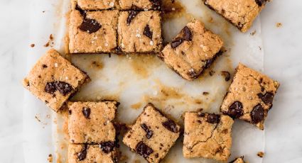 Blondies: la receta fácil para un delicioso postre que combina lo mejor de un brownie y una galleta