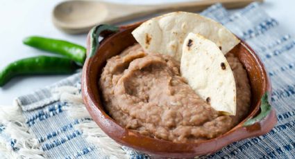 Frijoles refritos caseros: receta rápida para un plato tradicionalmente delicioso