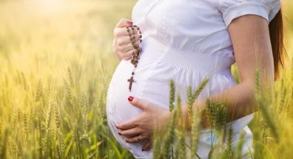 Oración para pedir protección durante el embarazo: bendice la vida de tu bebé