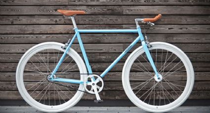 Pedalea hacia la creatividad: mini bicicletas coloridas con papel reciclado