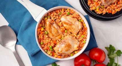 Deléitate con el sabor auténtico de esta receta de arroz con pollo