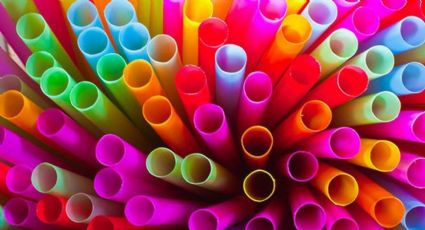 No los botes: dale color al reciclaje con estas 5 ideas DIY brillantes para tus popotes usados