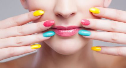 La última tendencia para tus Nail Art: los esmaltes en polvo desbancan a los clásicos colores