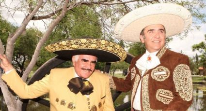 Vicente Fernández Jr abre el albúm más personal con sus hermanos en un homenaje a su padre