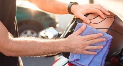 Cuida tu casco de moto: consejos prácticos para una limpieza eficiente