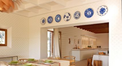 Transforma tu terraza en un rincón mediterráneo: incorpora plato decorativos al diseño de tu hogar