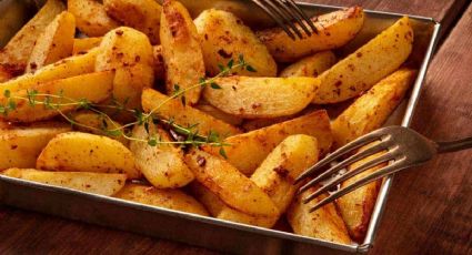Prepara papas al horno crocantes y saborizadas con romero en pocos pasos