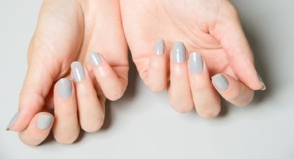 Manicura de tendencia: uñas gris piedra para un look sofisticado