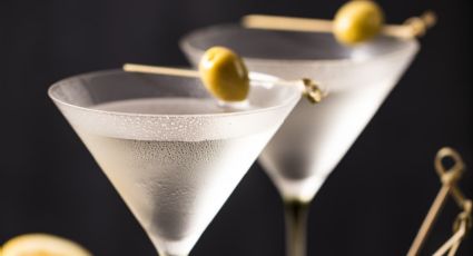 Prepara en casa el clásico martini seco, un clásico de la coctelería internacional al estilo 007