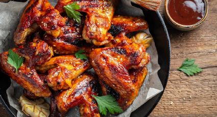 Prepara las alitas de pollo más crujientes en freidora de aire: no te arrpentirás de esta receta