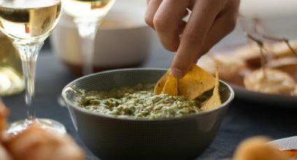 Olvídate del aguacate: la receta que usan las taquerías para hacer un guacamole cremosito