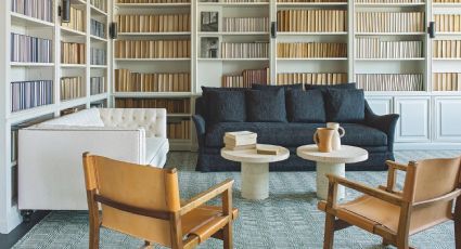 Los libros son una tendencia en la decoración: guía para incorporarlos en el diseño de tu sala