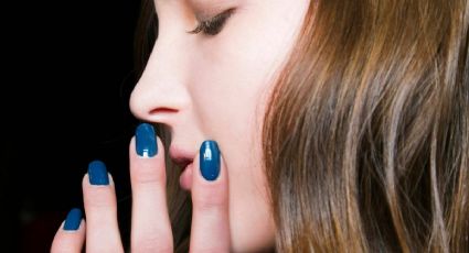 Así se combina el Nail Art con un vestido blanco: 7 diseños de uñas elegantes y pulcras en tendencia