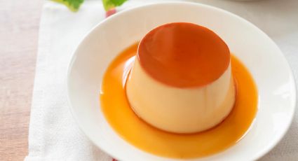 Receta mágica para preparar un flan de caramelo suave y esponjoso: no lleva horno y listo en 45 minutos