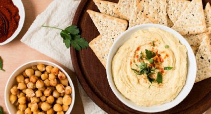 Esta receta fácil de hummus de garbanzo va a ser tu próxima tentación: no puede ser más suave