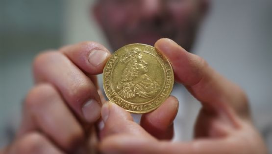 Las valiosas 'Peluconas': monedas de oro mexicanas del siglo XVIII que valen millones de pesos