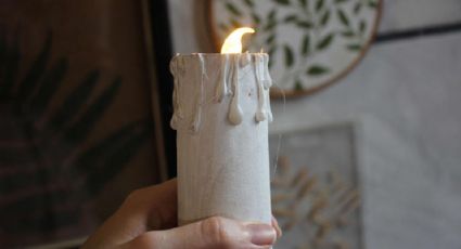 Con rollos de papel higiénico puedes hacer sin esforzarte un juego de velas flotantes DIY