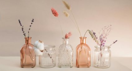 Dale un toque chic a la decoración de tu hogar con estas fabulosas ideas para reutilizar botellas de vidrio