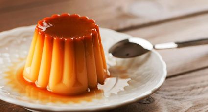 La receta que no te va a dejar mal: prepara un fácil flan de caramelo sin usar el horno