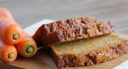 Este delicioso pan de zanahoria no lleva harina y es apto para celíacos: esponjoso y fácil de hacer