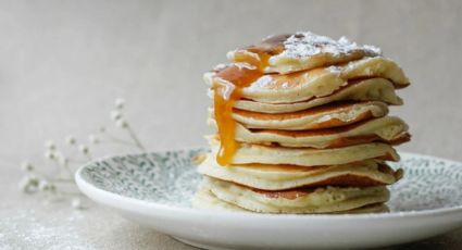 La receta facilita de pancakes de elote para un desayuno sabroso