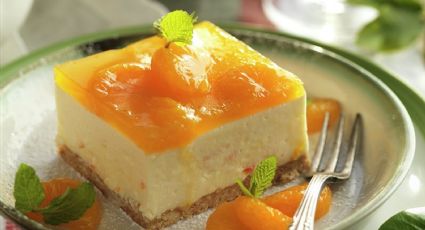 Pocos ingredientes y sin horno: así es la receta de pastel de mandarina de textura suave y esponjosa