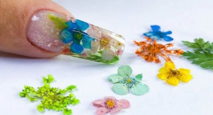 6 diseños creativos de nail art inspirados en la belleza primaveral: flores, colores pasteles y mucho brillo