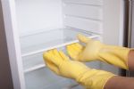 El infalible truco de limpieza con bicarbonato para tu heladera
