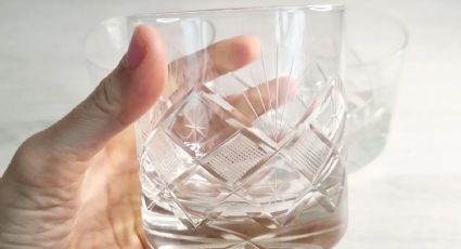 Unos simples vasos son la base para hacer la decoración que necesita tu mesa: así de fácil