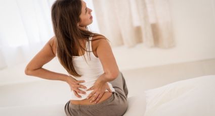 Descompresión lumbar: el ejercicio que puedes hacer en casa para aliviar el dolor de espalda