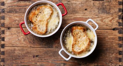 ¿Tienes 5 cebollas en casa? La receta de casa de mi abuela para hacer sopa de cebolla