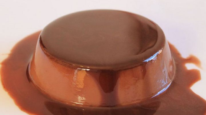 ¿Y para el postre? Qué tal un flan de chocolate que se hace con 5 ingredientes: la receta ideal