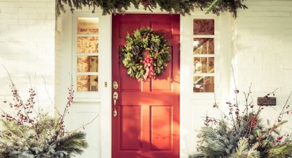 3 micro tendencias decorativas para llevar la Navidad a la puerta de tu casa: las ideas más lindas