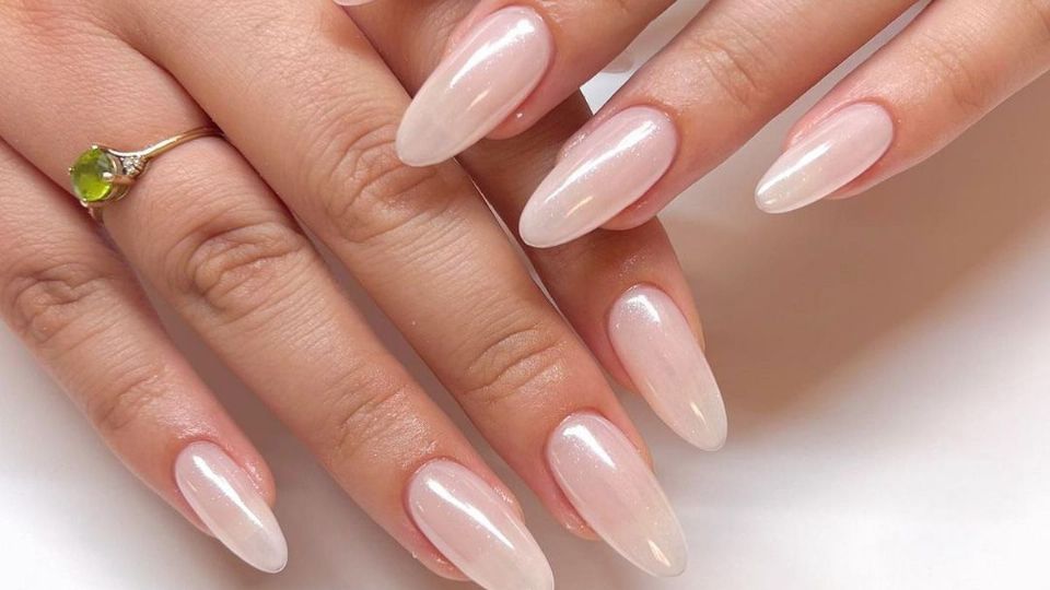 Nail Art para destacar la elegancia natural. Fuente: (Instagram)