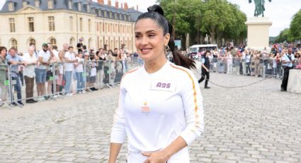 El peinado de Salma Hayek en París es todo lo que está bien para lucir en una fiesta o en la oficina