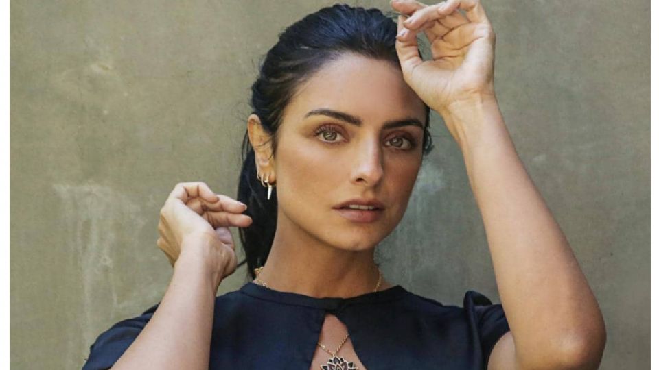Aislinn Derbez. Fuente. (Instagram)