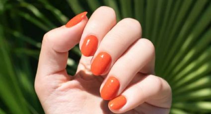 Todo bien con los tonos marrones en otoño, pero los diseños de uñas naranjas son los Nail Art en tendencia