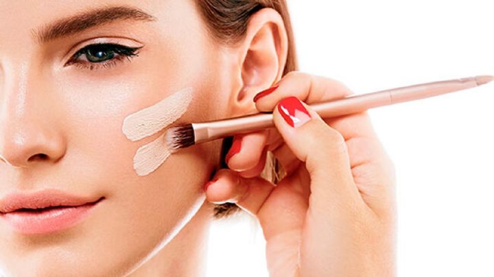 La guía definitiva de expertos para elegir la base de maquillaje según tu rostro y no verte recargada