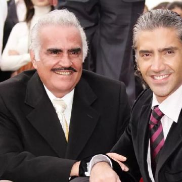 Alejandro Fernández revive el legado de Vicente Fernández en el escenario más lujoso de México